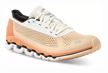 Dames hardloopschoenen On Cloudboom Savannah/White