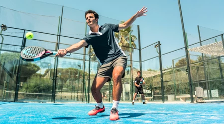 De spelregels van padel en waarin het verschilt van tennis