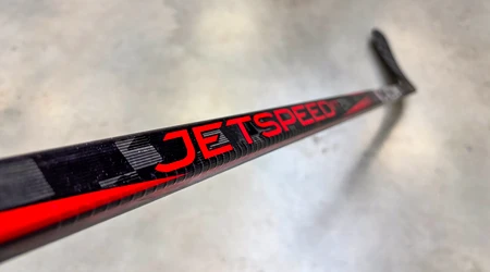 REVIEW: CCM JetSpeed FT7 Pro – snelle schoten, licht en fantastisch puckgevoel